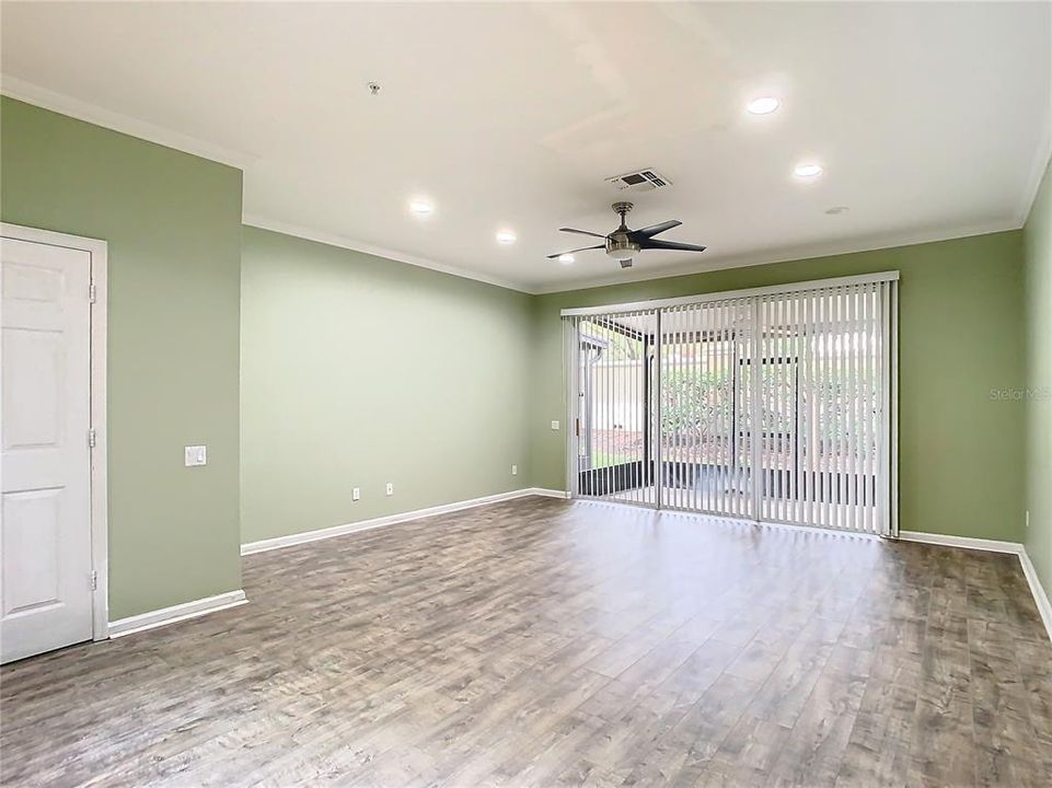 For Sale: $435,000 (3 beds, 2 baths, 1672 Square Feet)