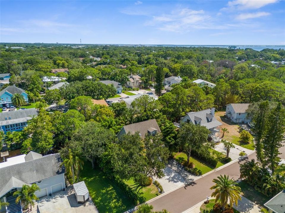 For Sale: $999,000 (4 beds, 3 baths, 2502 Square Feet)