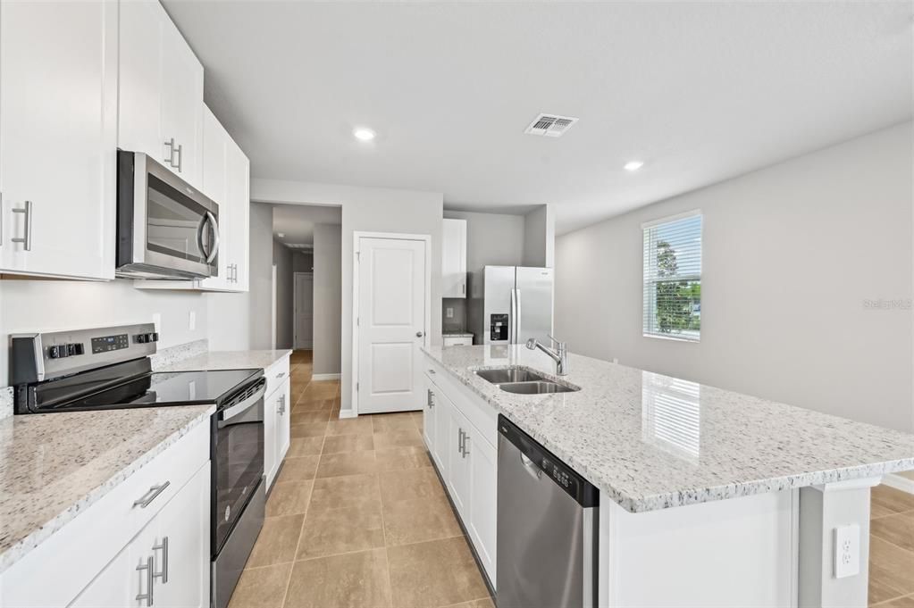 For Sale: $374,980 (4 beds, 2 baths, 1687 Square Feet)