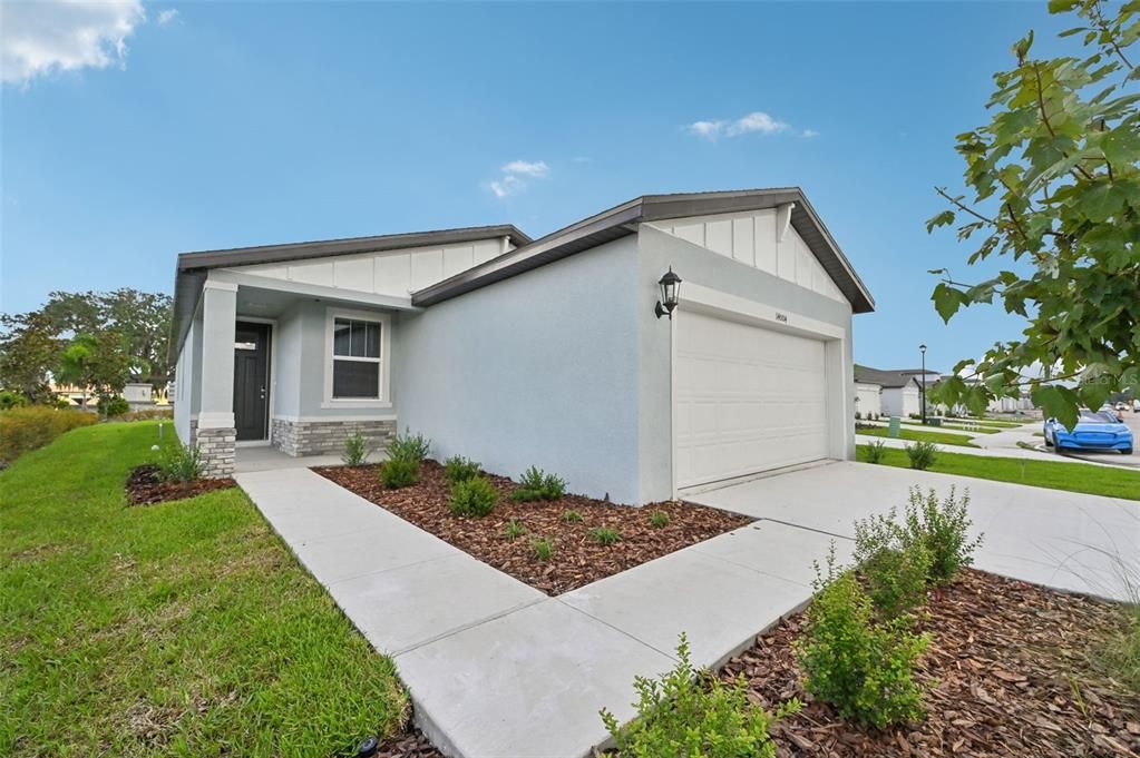 For Sale: $374,980 (4 beds, 2 baths, 1687 Square Feet)