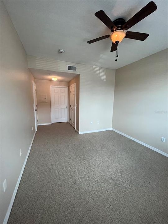 For Rent: $1,425 (1 beds, 1 baths, 672 Square Feet)