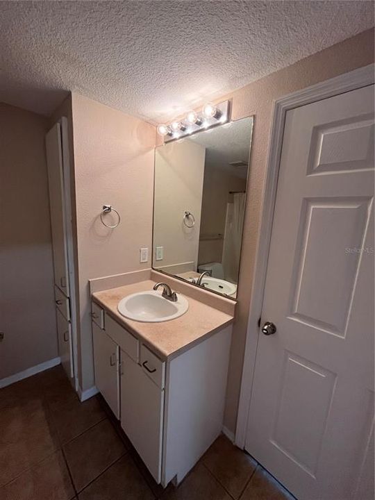 For Rent: $1,425 (1 beds, 1 baths, 672 Square Feet)