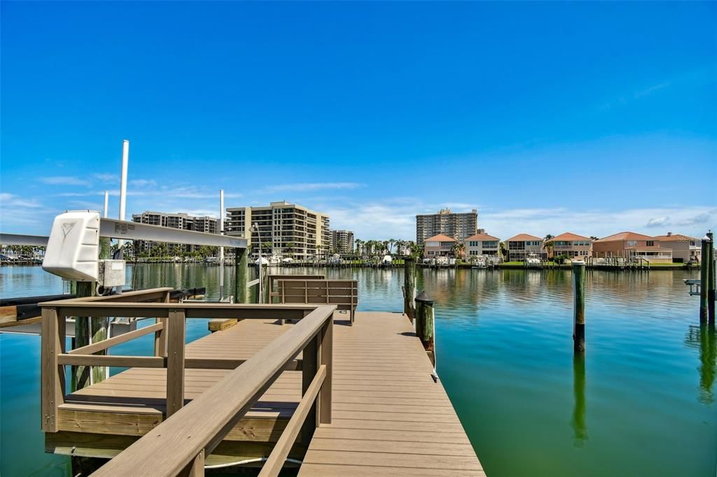 For Sale: $2,650,000 (4 beds, 3 baths, 2941 Square Feet)