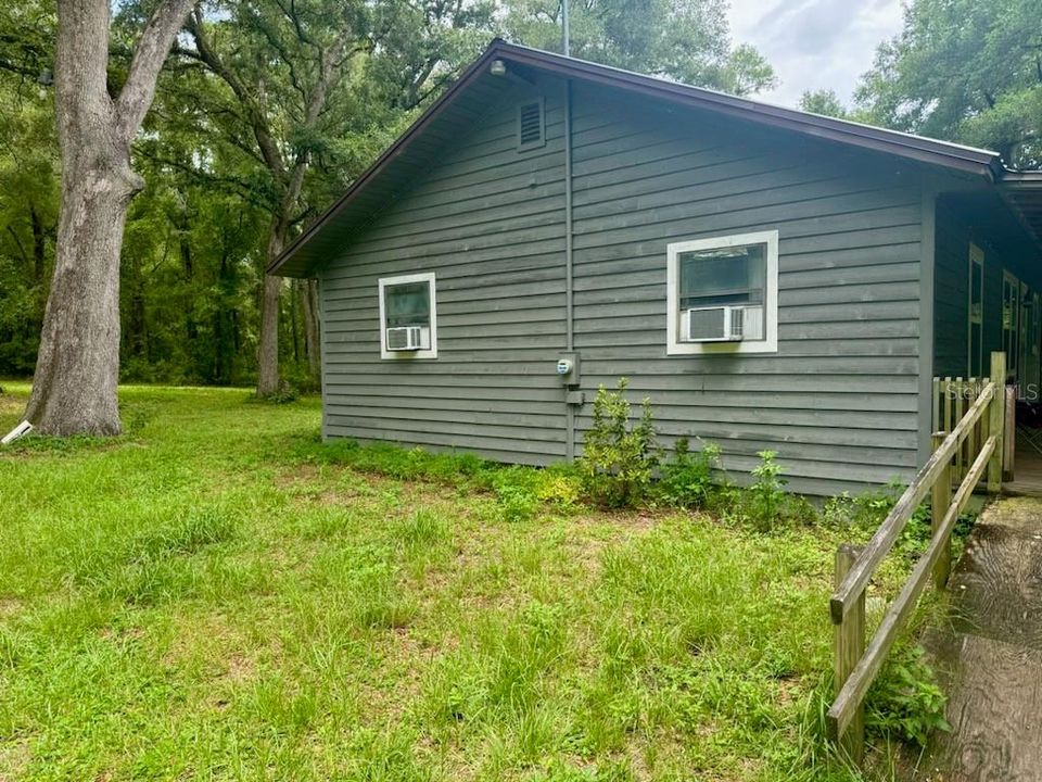 Active With Contract: $145,000 (3 beds, 2 baths, 1250 Square Feet)