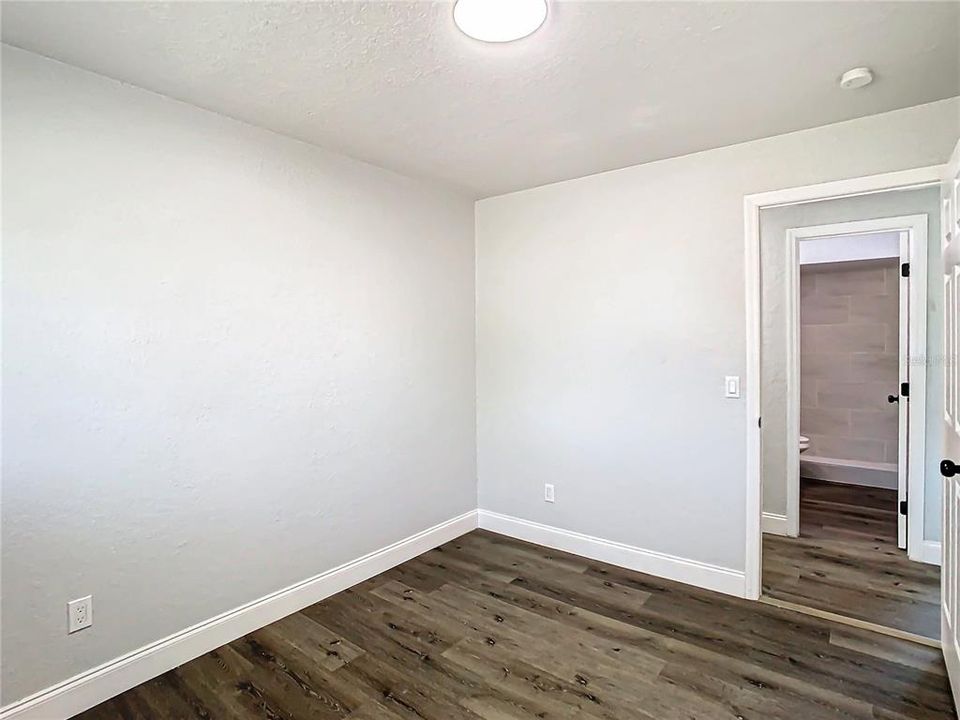 For Sale: $279,000 (3 beds, 2 baths, 1188 Square Feet)