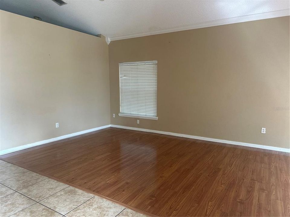 For Rent: $2,300 (4 beds, 2 baths, 2840 Square Feet)