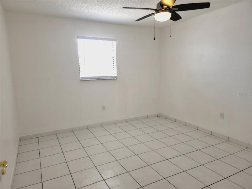 For Rent: $1,400 (2 beds, 1 baths, 792 Square Feet)