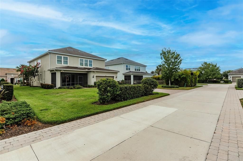 Active With Contract: $789,900 (5 beds, 4 baths, 3570 Square Feet)