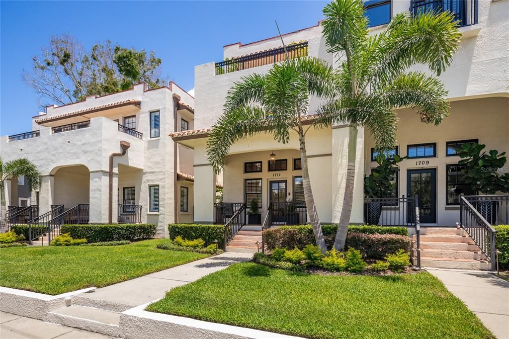 For Sale: $1,399,000 (4 beds, 4 baths, 3097 Square Feet)