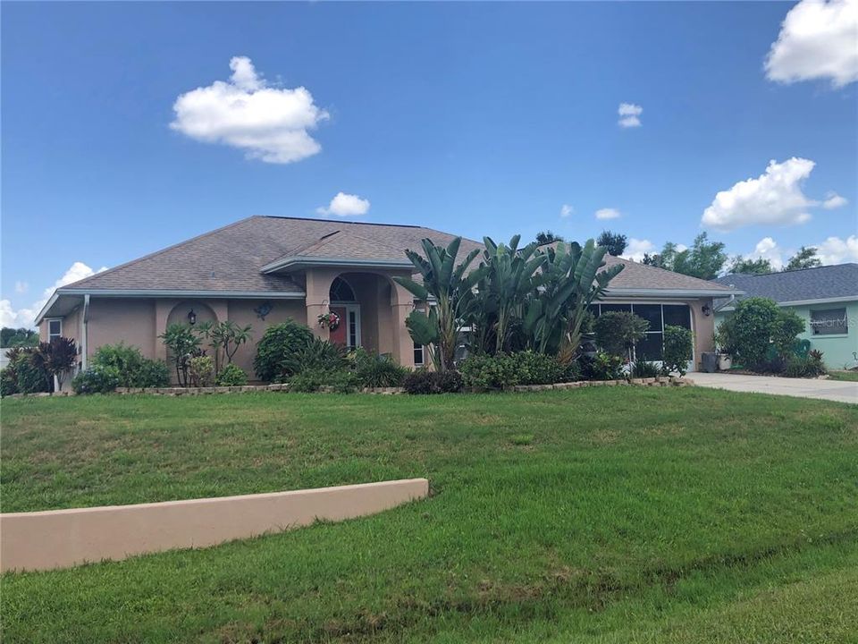 For Sale: $410,000 (3 beds, 2 baths, 2079 Square Feet)