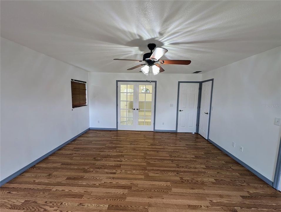 For Sale: $379,500 (3 beds, 2 baths, 1848 Square Feet)