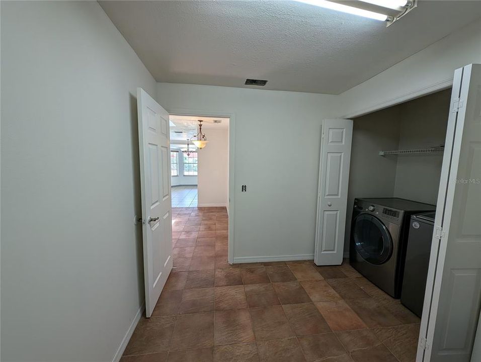 For Sale: $379,500 (3 beds, 2 baths, 1848 Square Feet)