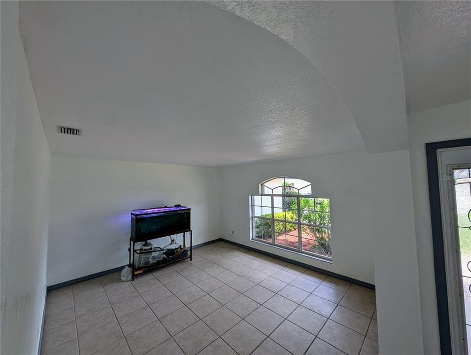 For Sale: $379,500 (3 beds, 2 baths, 1848 Square Feet)