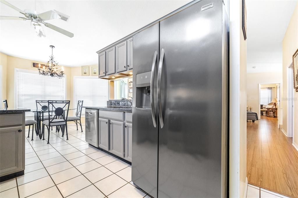 For Sale: $319,900 (3 beds, 2 baths, 1623 Square Feet)