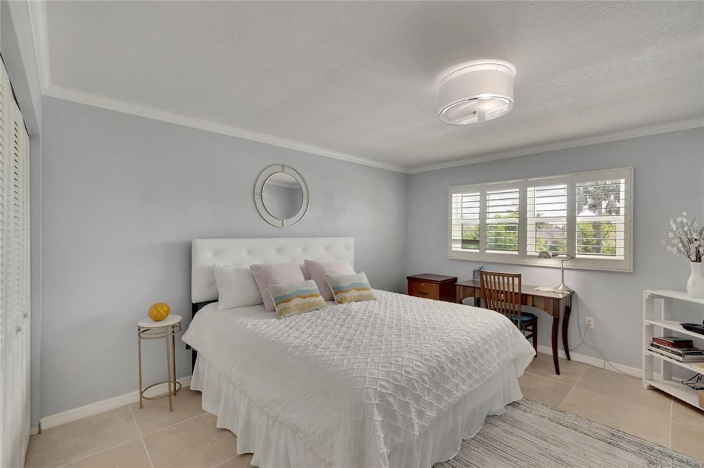 For Sale: $489,000 (2 beds, 2 baths, 1556 Square Feet)