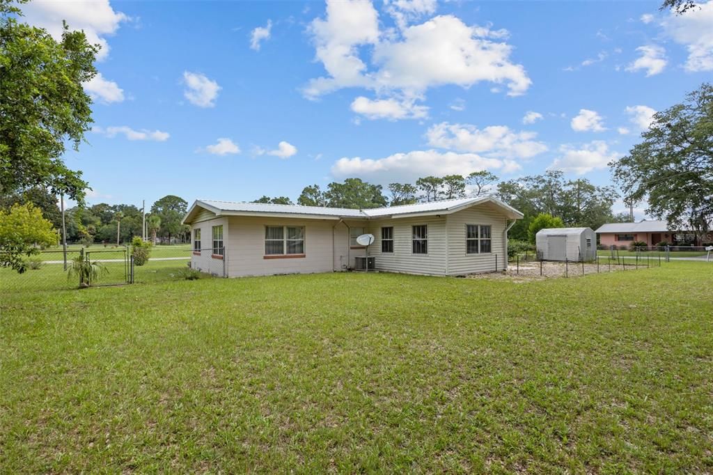 For Sale: $217,000 (3 beds, 2 baths, 1394 Square Feet)