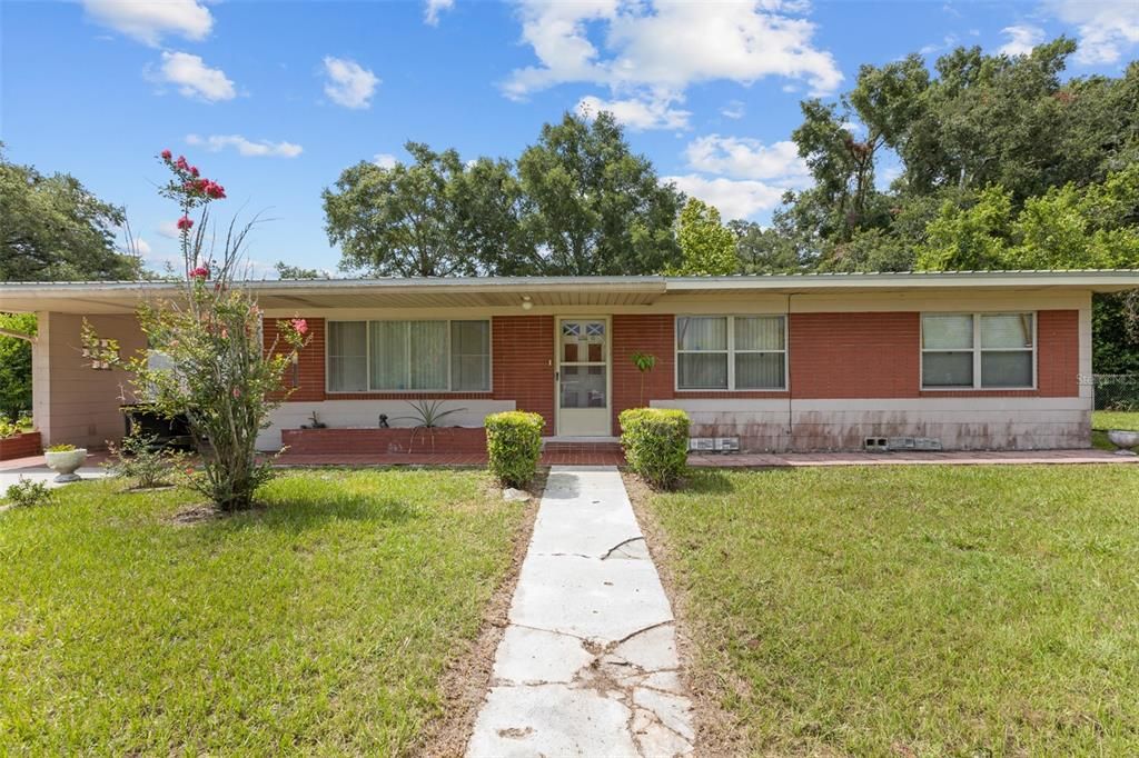 For Sale: $217,000 (3 beds, 2 baths, 1394 Square Feet)