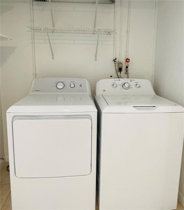 LAUNDRY CLOSET