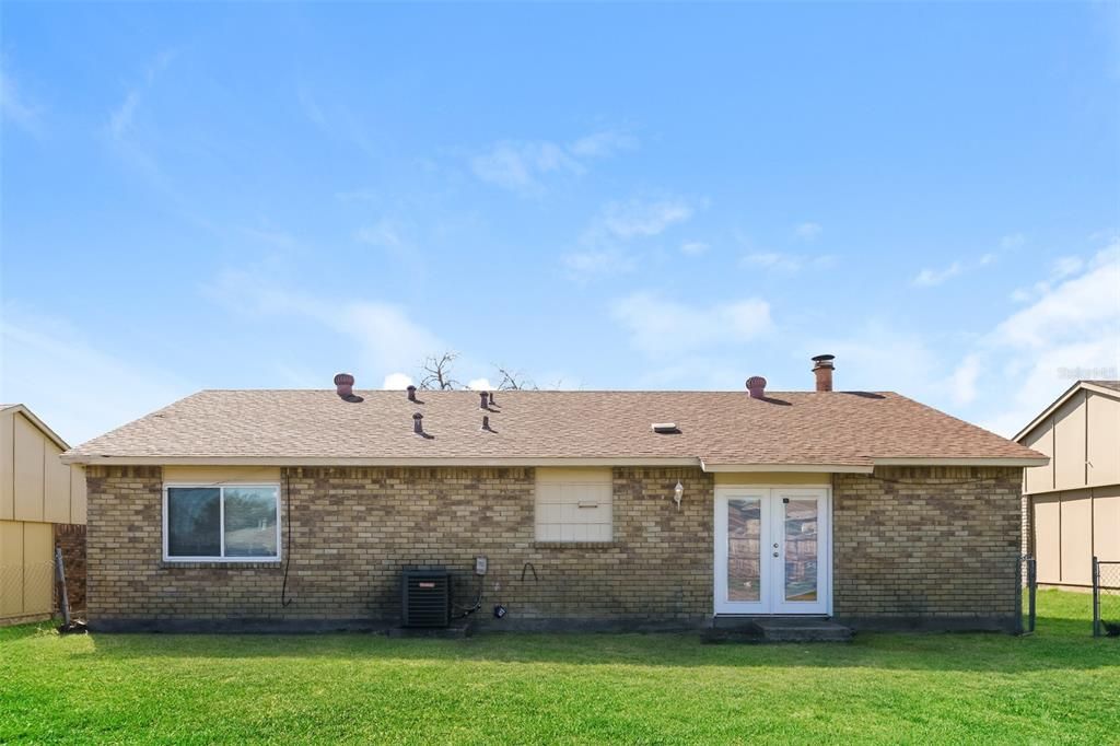 For Sale: $394,000 (3 beds, 2 baths, 2397 Square Feet)