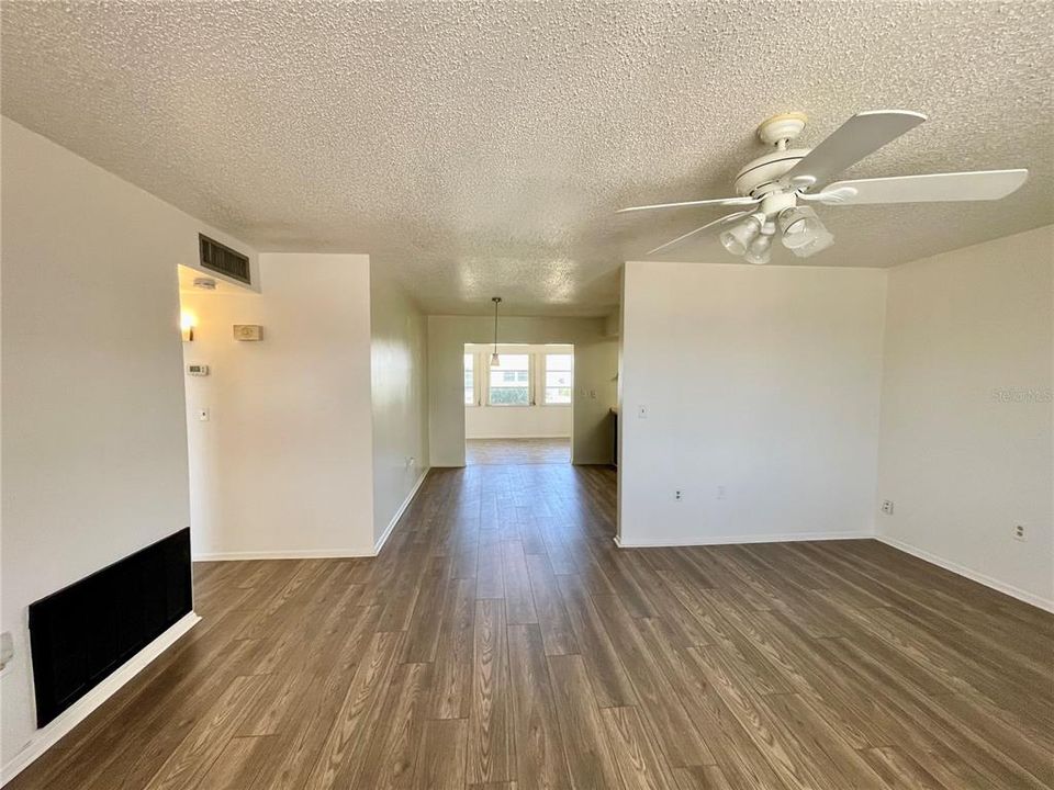 For Rent: $1,895 (2 beds, 2 baths, 1207 Square Feet)