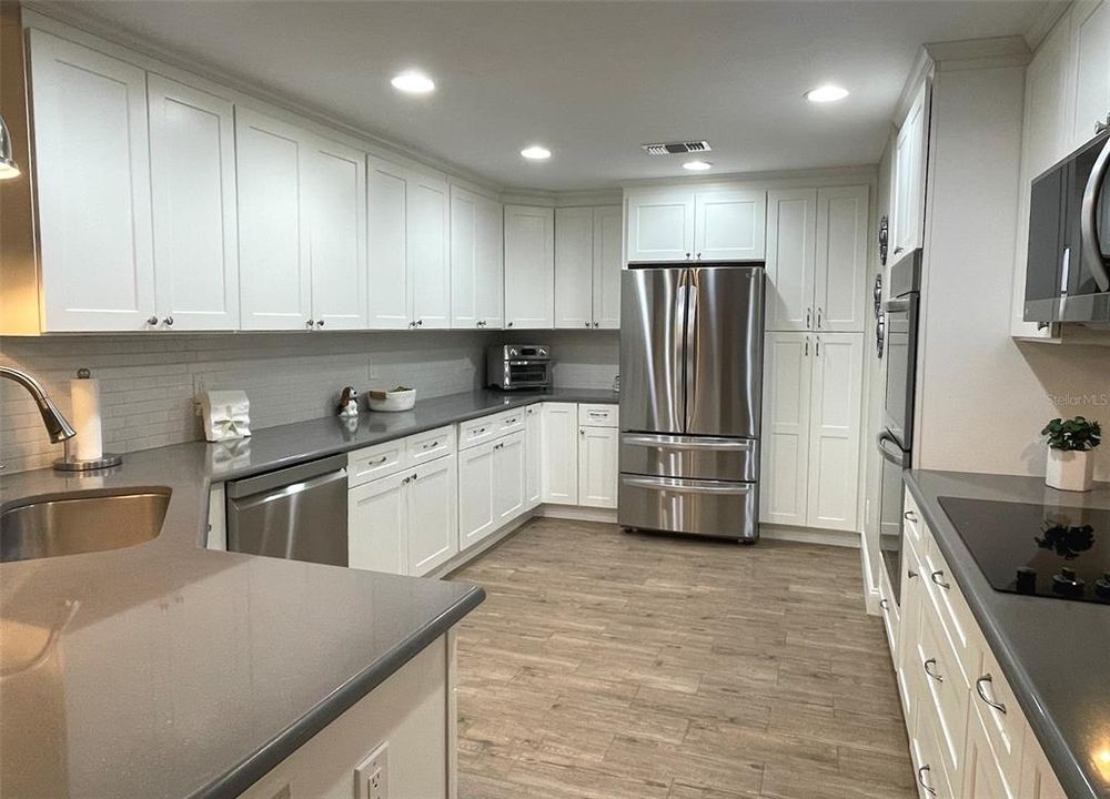 For Sale: $374,500 (2 beds, 2 baths, 1150 Square Feet)