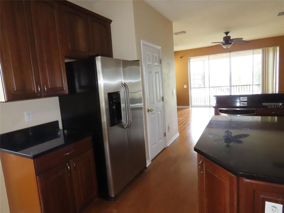 For Sale: $379,900 (3 beds, 2 baths, 2044 Square Feet)