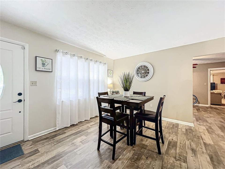 For Sale: $359,900 (3 beds, 2 baths, 1776 Square Feet)