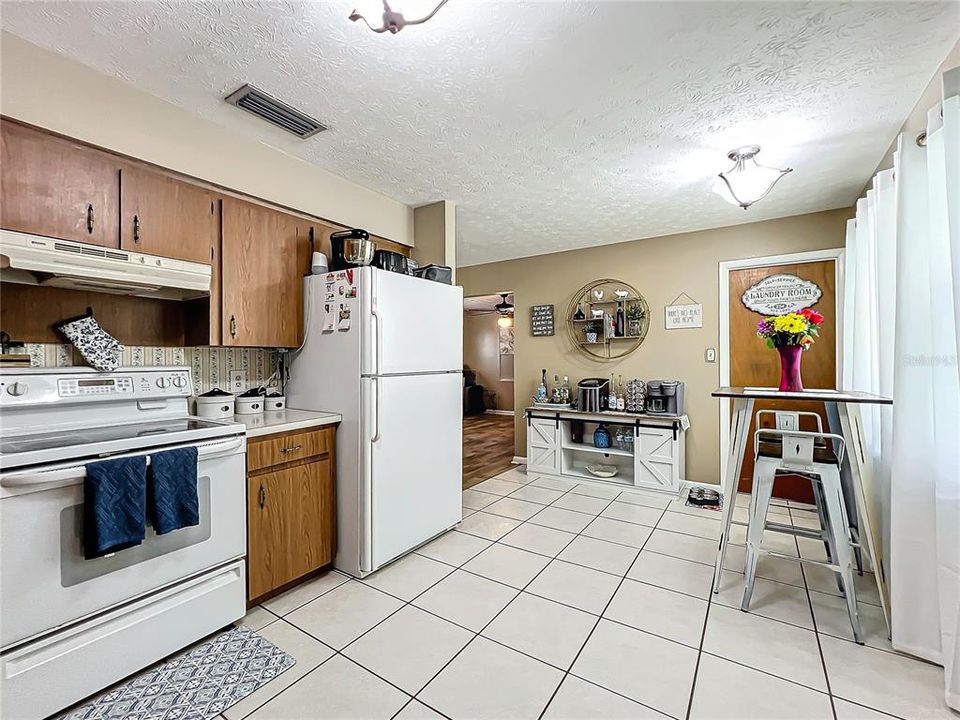 For Sale: $359,900 (3 beds, 2 baths, 1776 Square Feet)