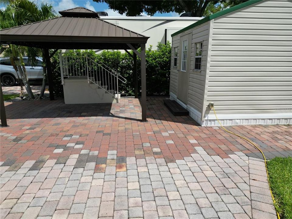 Shed and Covered Lanai