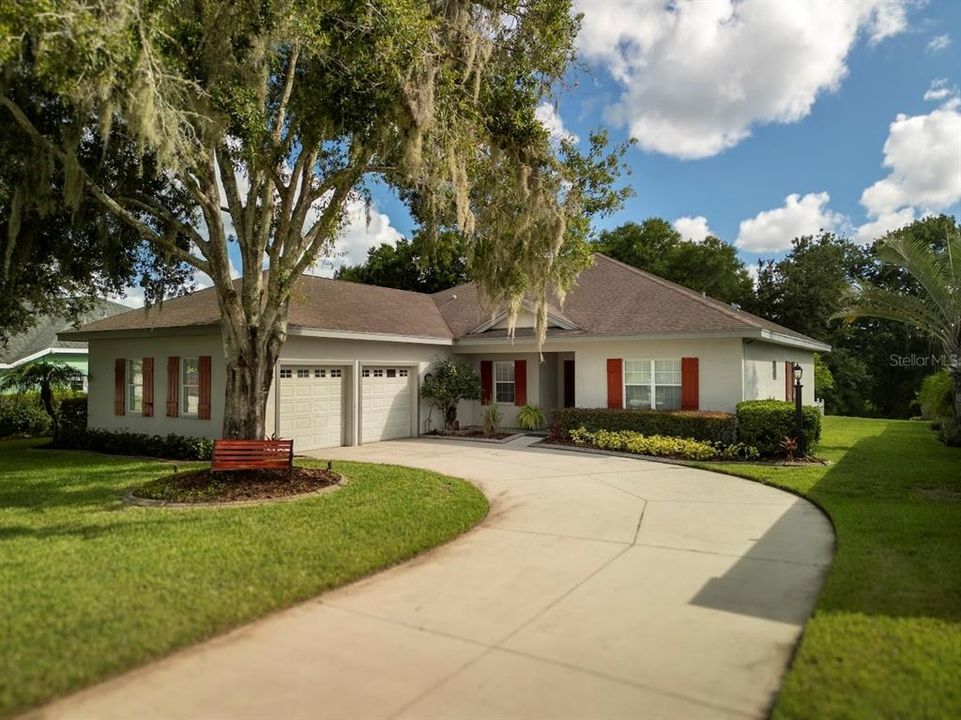 For Sale: $549,900 (4 beds, 2 baths, 2319 Square Feet)