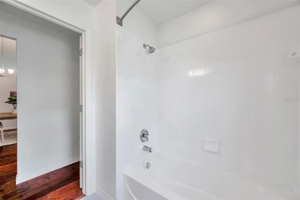For Sale: $359,000 (3 beds, 2 baths, 1578 Square Feet)