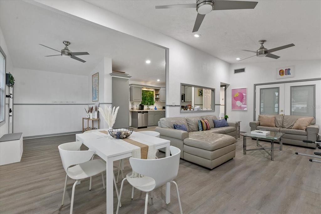 Active With Contract: $440,000 (3 beds, 2 baths, 1395 Square Feet)