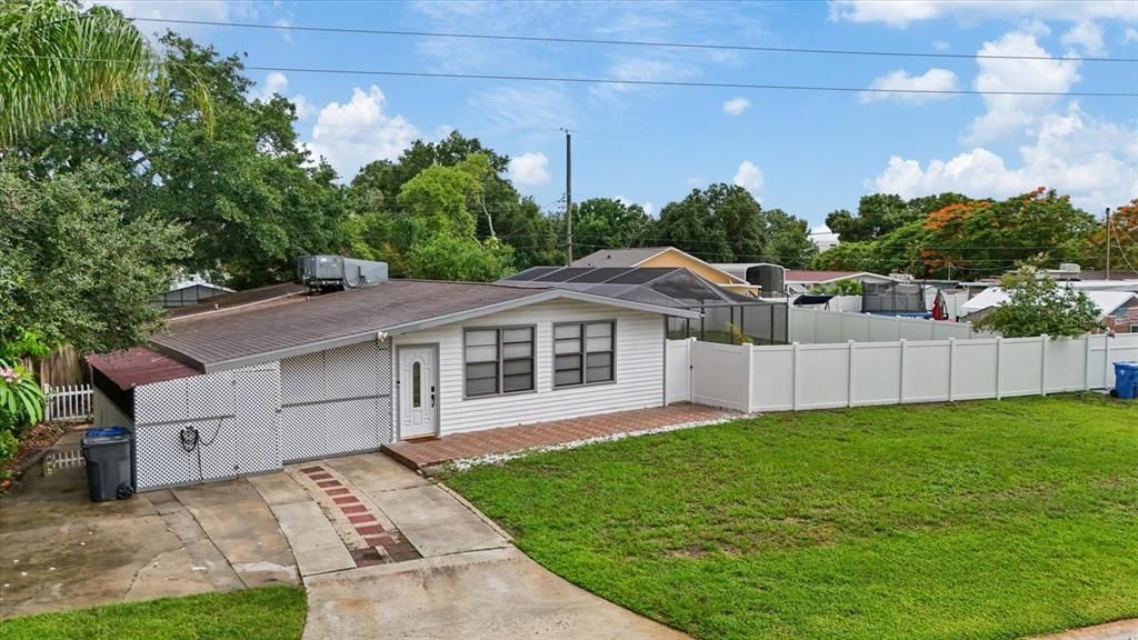 Active With Contract: $440,000 (3 beds, 2 baths, 1395 Square Feet)