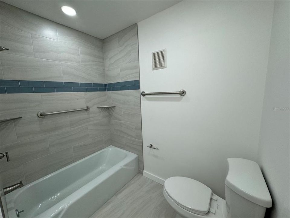 guest bath with tub