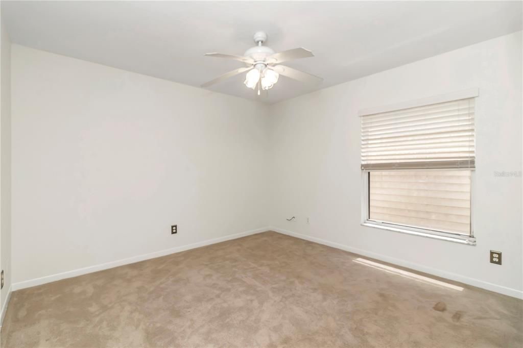 For Sale: $297,000 (3 beds, 2 baths, 1643 Square Feet)