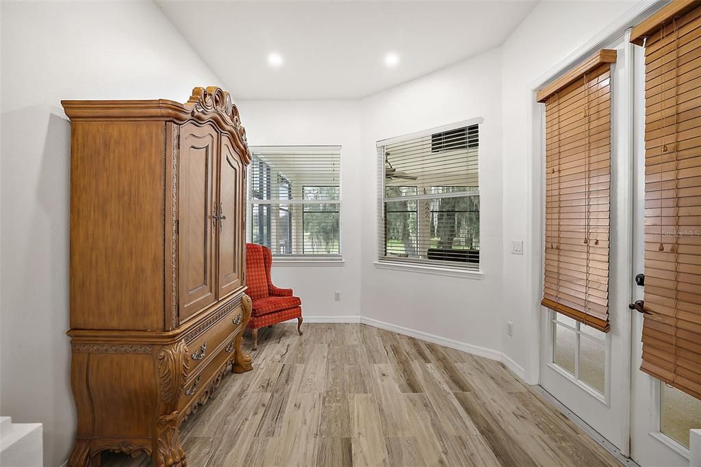 Primary Bedroom (Sitting Area)