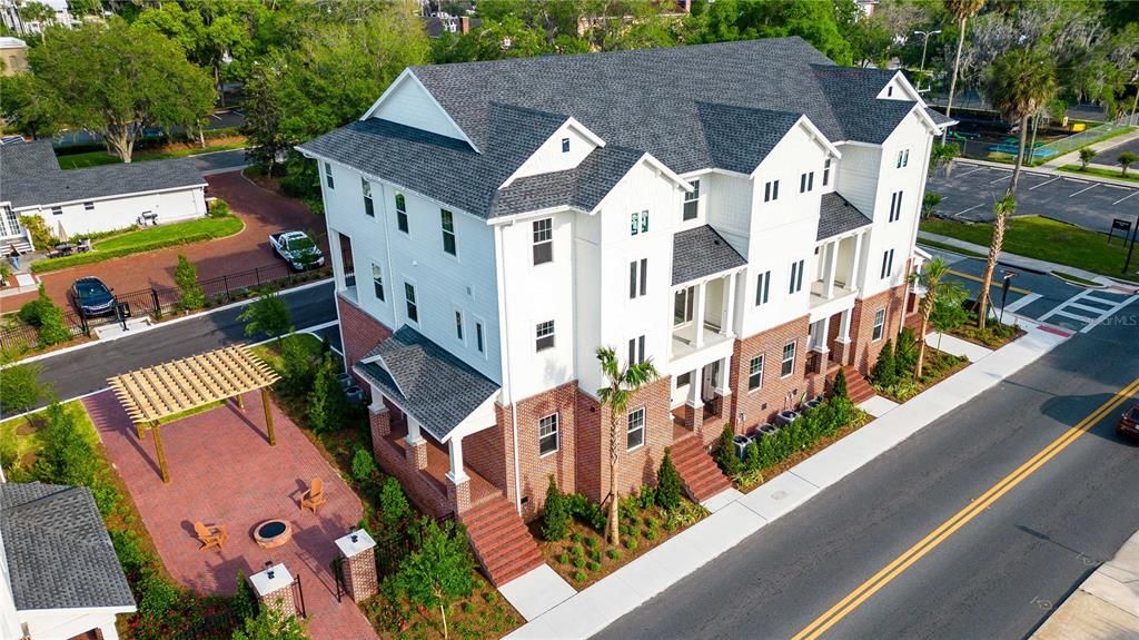 Active With Contract: $799,000 (3 beds, 3 baths, 2250 Square Feet)