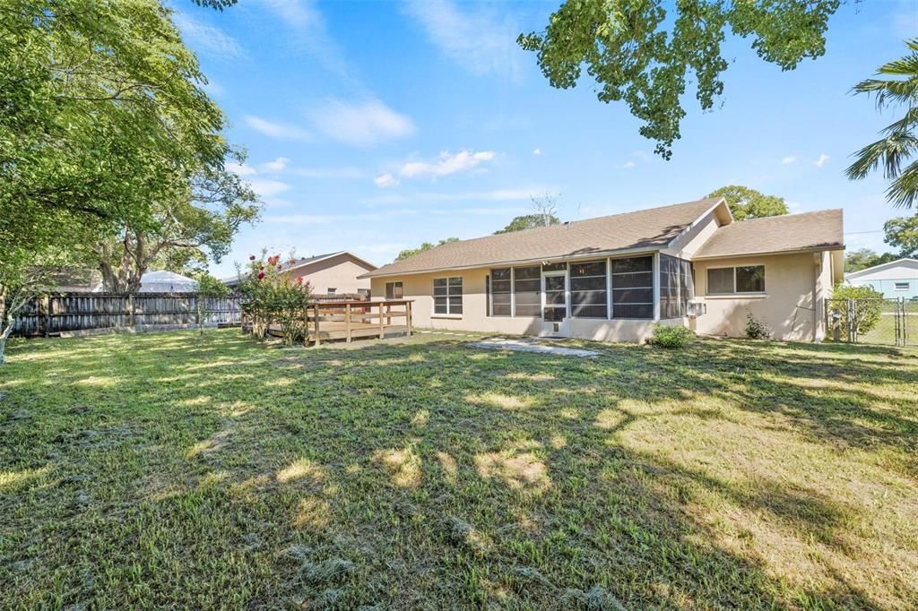 Active With Contract: $250,000 (2 beds, 2 baths, 1574 Square Feet)