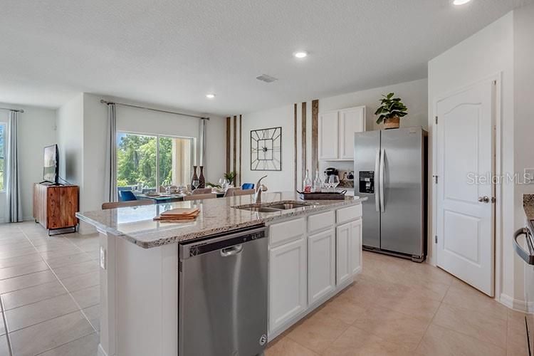 Active With Contract: $404,990 (4 beds, 2 baths, 1828 Square Feet)