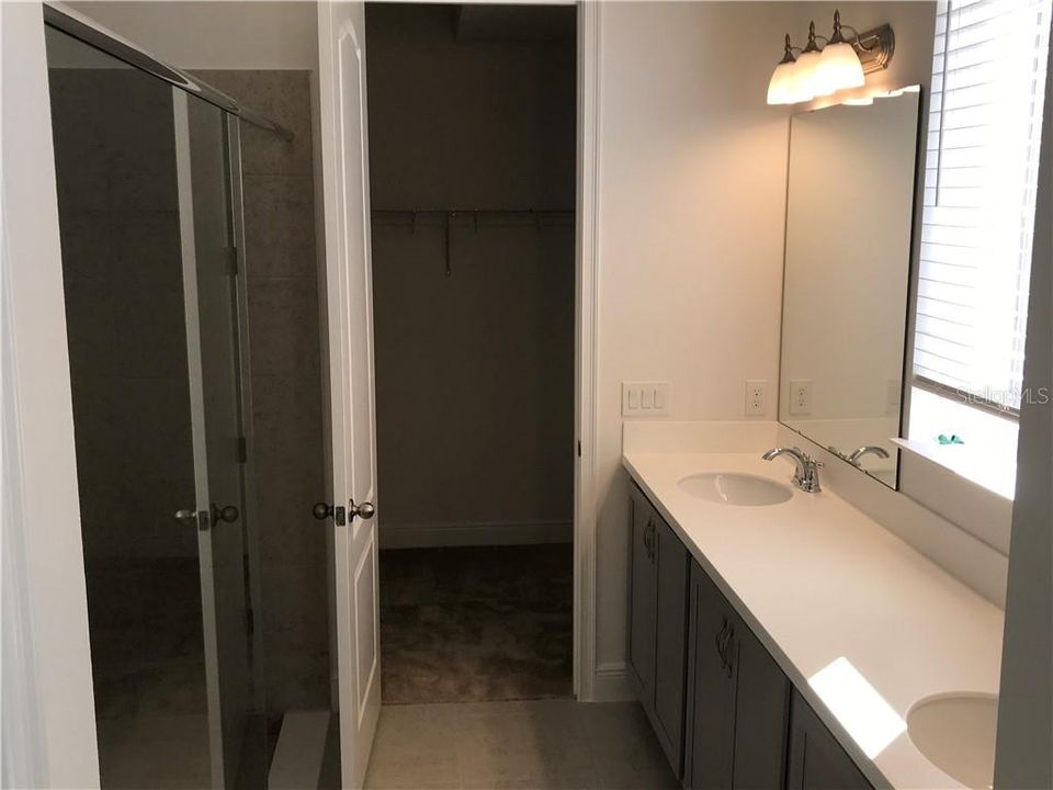 Active With Contract: $2,995 (3 beds, 3 baths, 2418 Square Feet)