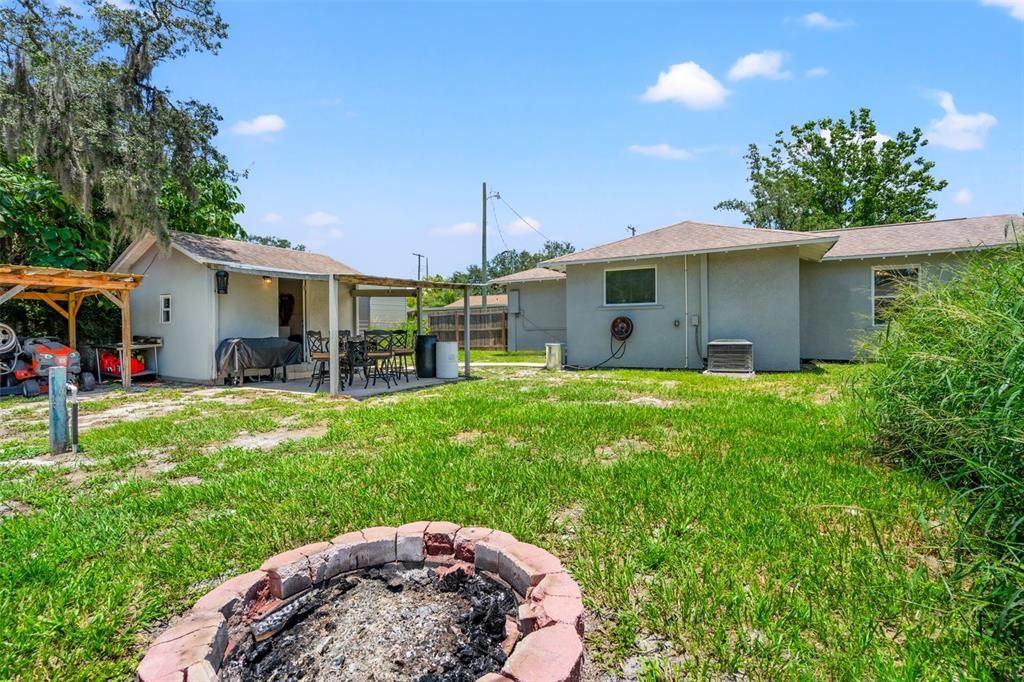 For Sale: $235,999 (3 beds, 1 baths, 1230 Square Feet)