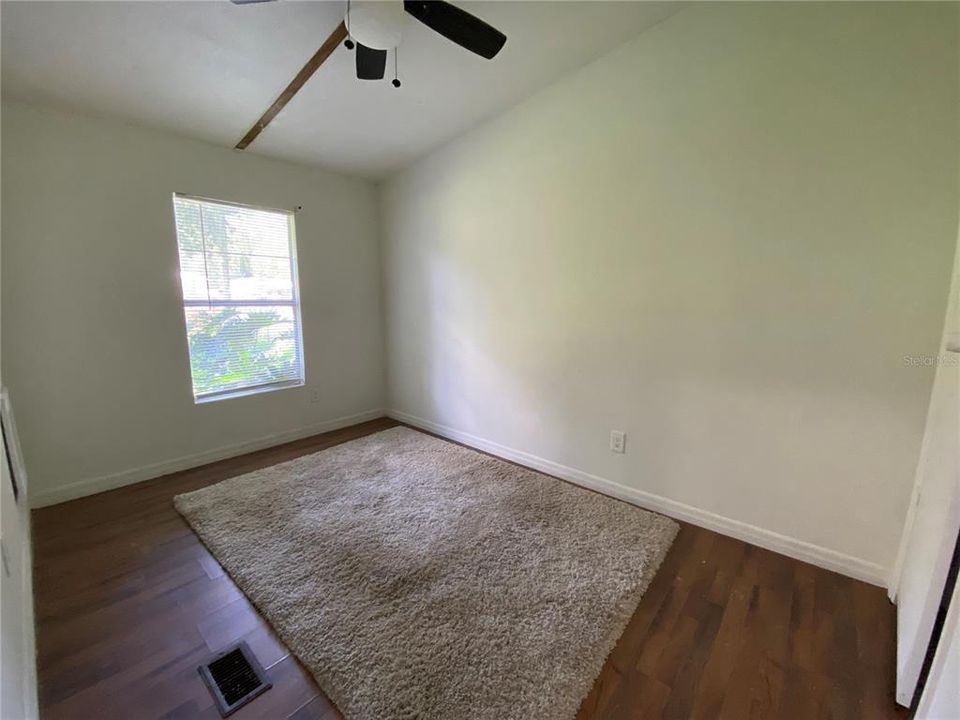 For Sale: $169,000 (3 beds, 2 baths, 960 Square Feet)