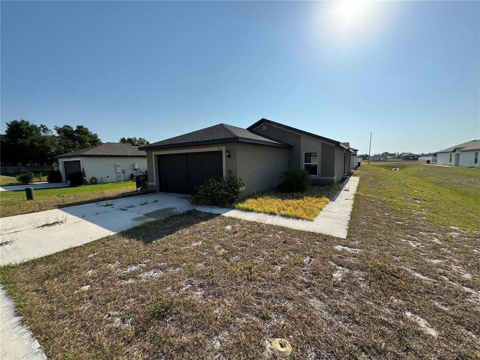 For Sale: $320,000 (3 beds, 2 baths, 1491 Square Feet)