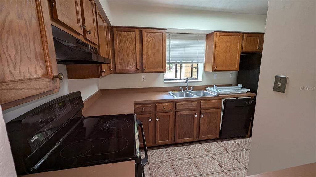 For Rent: $1,450 (2 beds, 2 baths, 1176 Square Feet)