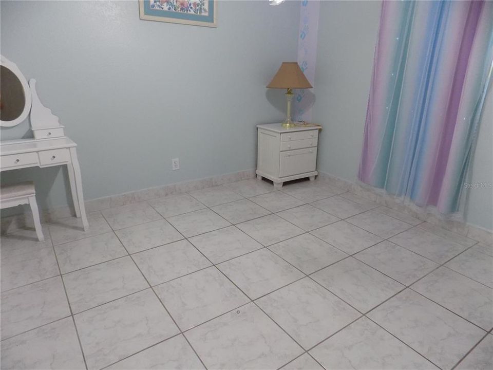 For Rent: $2,100 (3 beds, 2 baths, 1331 Square Feet)