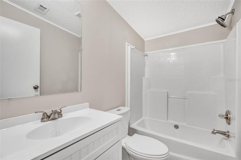 Active With Contract: $219,000 (3 beds, 2 baths, 1152 Square Feet)