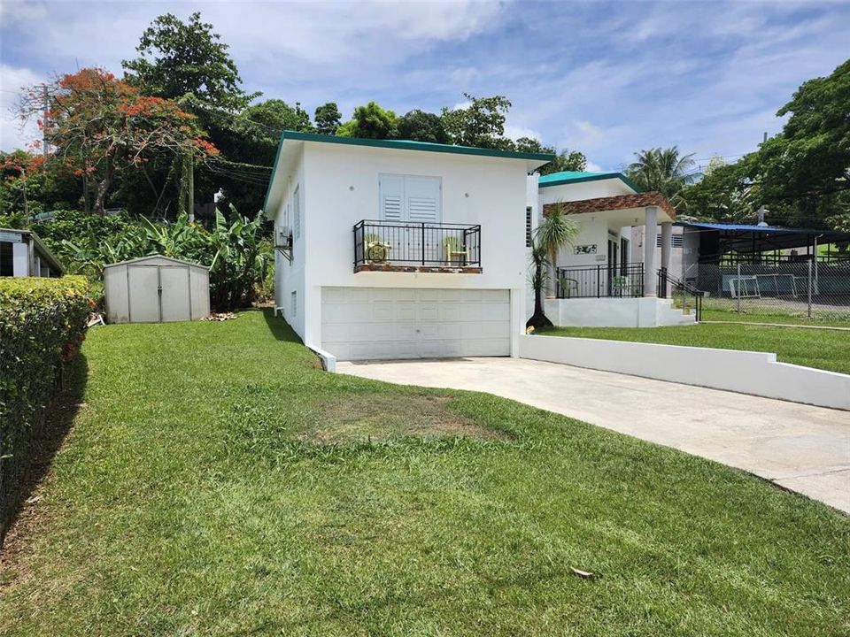 For Sale: $210,000 (3 beds, 2 baths, 1300 Square Feet)