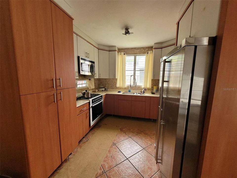 En Venta: $210,000 (3 camas, 2 baños, 1300 Pies cuadrados)