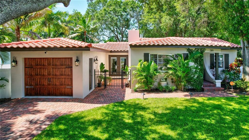 Recently Sold: $799,000 (3 beds, 2 baths, 1351 Square Feet)