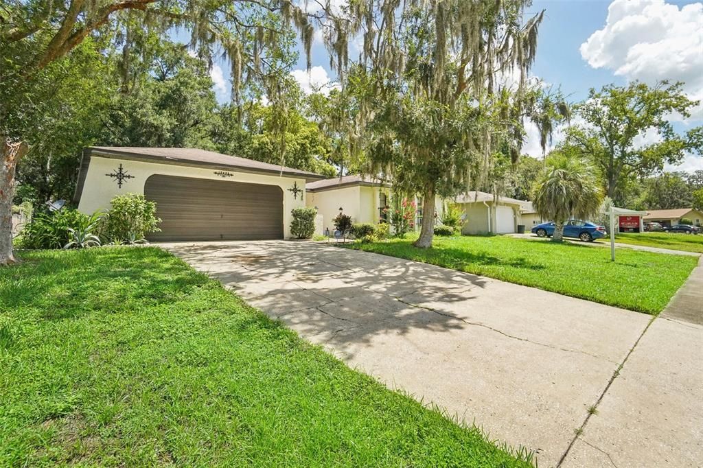 For Sale: $315,000 (3 beds, 2 baths, 1984 Square Feet)